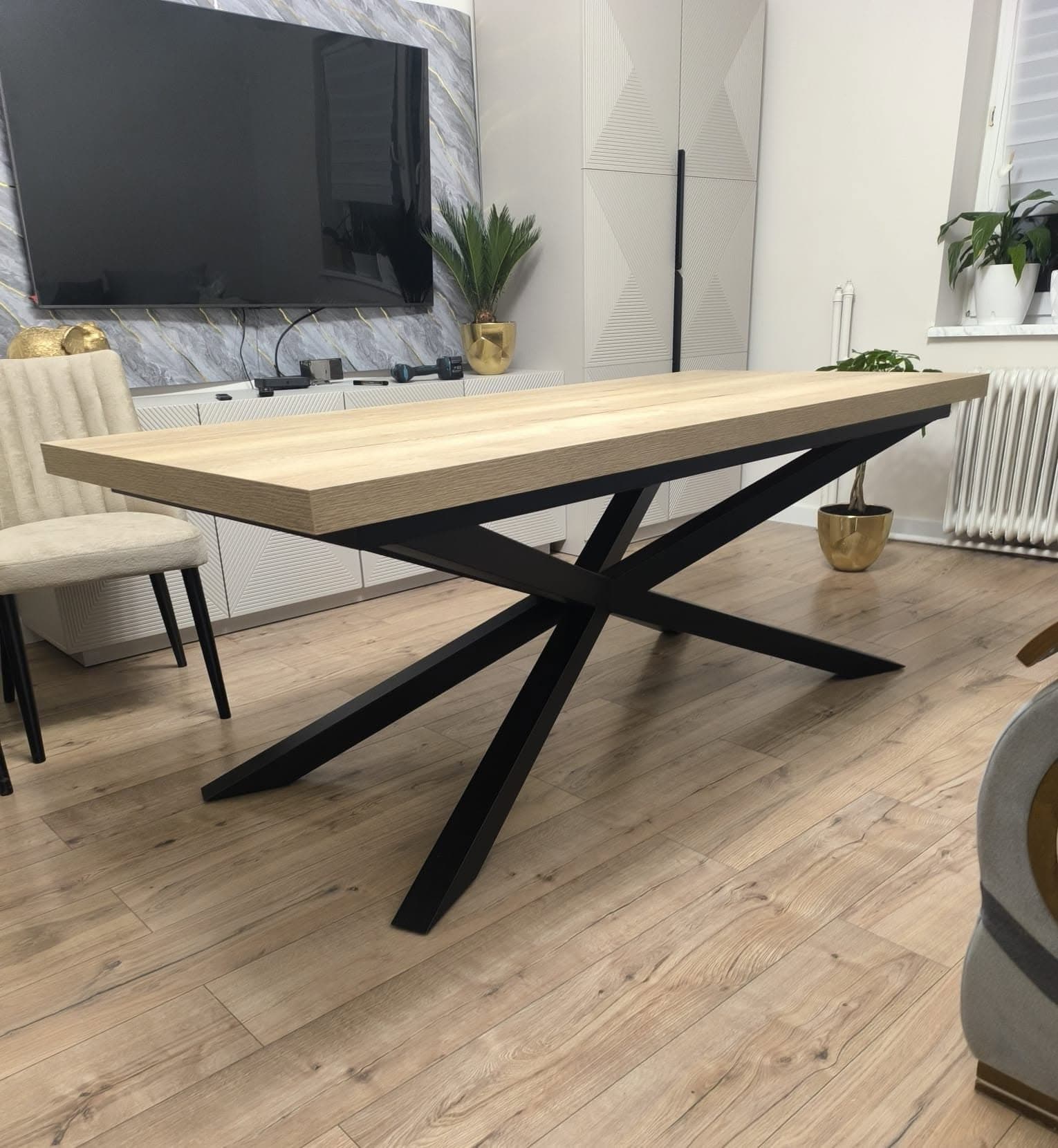 Kolejna realizacja stołu loftowego na podstawie typu PAJĄK! – realizacja stołu loftowego Stolmax